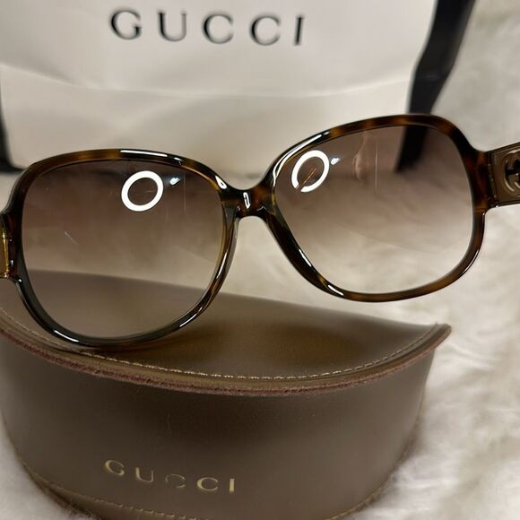 💯Authentic Gucci Sunglasses with Box🍀 - Picture 11 of 12